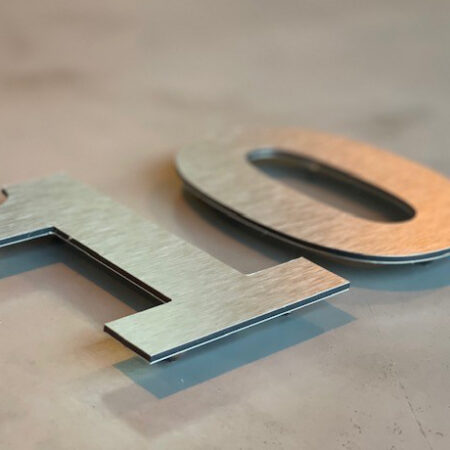Plexiglas klar Designstudio nach Maß – verschiedene Größen – Plattenstärke 4 mm.
